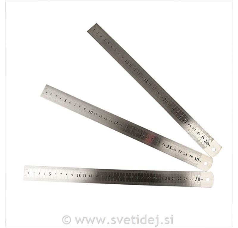 Kovinsko ravnilo 30 cm