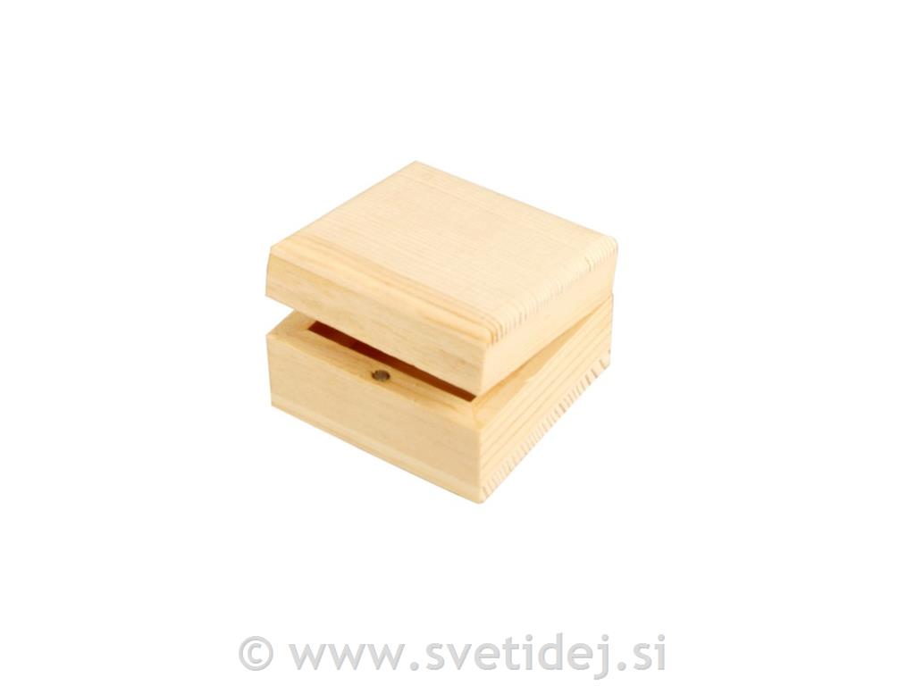 Lesena škatla za nakit, 6x6x3,5 cm