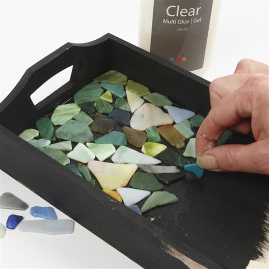 Ustvarjalna ideja Lesen pladenj z mozaikom